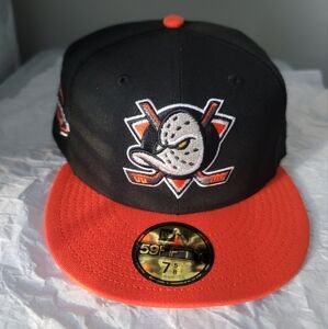 Anaheim Ducks Fitted NHL Cap  ‼️ NEW ‼️